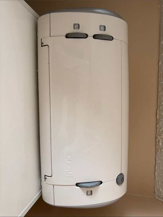 Cricut Other - Cricut White and Gray Craft Cutting Machine w/ 23 cartridges including Disney